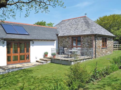 Bude House | Discover Family-Friendly Comfort at Jacks Barn - Hssu