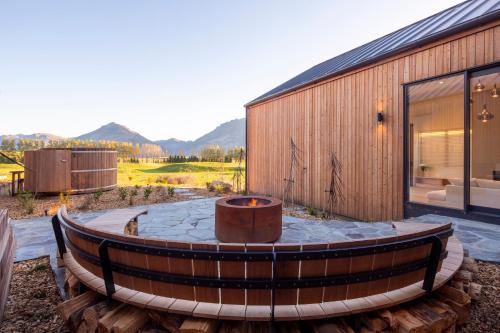 Jacks Point Villa | Relax at Jacks Point Rise with Family-Friendly Amenities