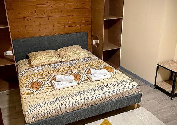 Moulins Apartment | Family-Friendly Jacquemart with Top Guest Rating of 9.1