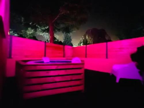 Le Tholonet Apartment | Indulge in Relaxation at JACUZZI Aixclusive Hot Tub Retreat