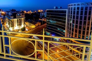 Odessa City Center Apartment | Jacuzzi Penthouse seaview by Deribasovskaya