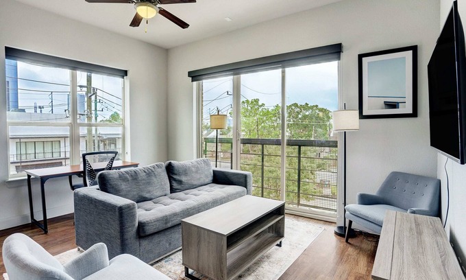 The Galleria Apartment | Discover Jade At Millennium I: 3-Bedroom Family Retreat