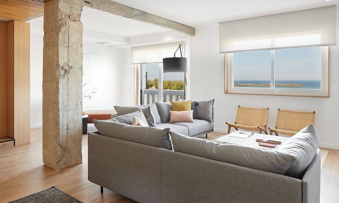 Gros Apartment | Unforgettable Jai Alai 54: Oceanfront Bliss Awaits You