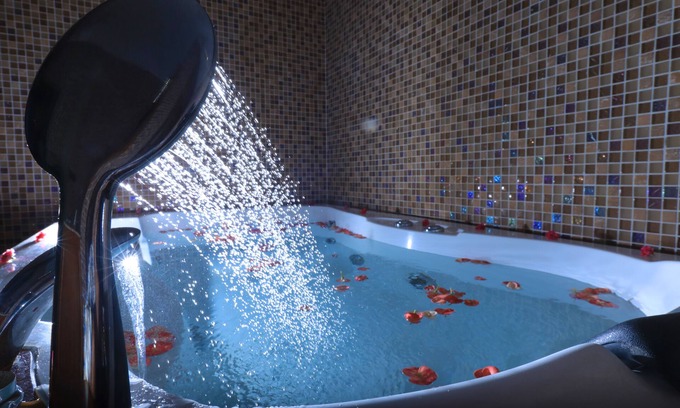 Mysore Hotel | Relax at Jal Mahal Resort & Spa, Mysore - 4-Star Retreat