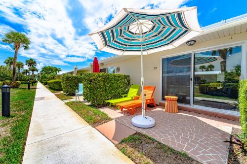 Siesta Key Apartment | Top-Rated Jamaica Royale Villas - Family-Friendly Getaway