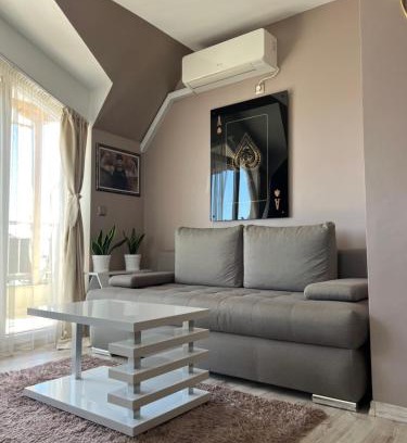 Nessebar Apartment | Charming Jamais Vue Apartment: Family-Friendly Retreat