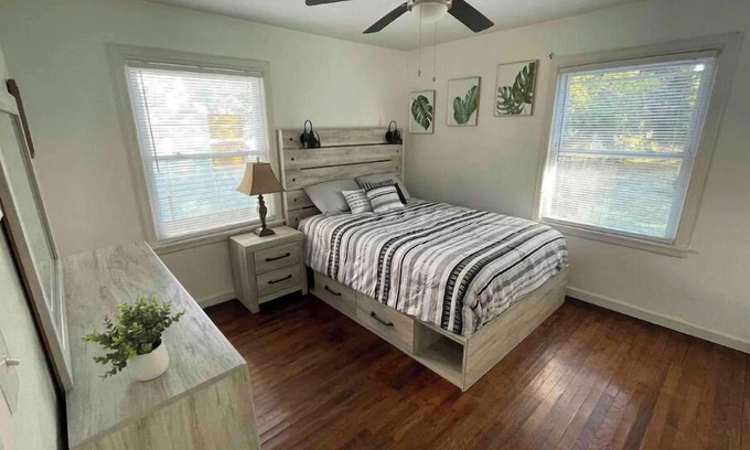 Ponca City House | Modern and Cheerful Stay at James' Pet-Friendly Home