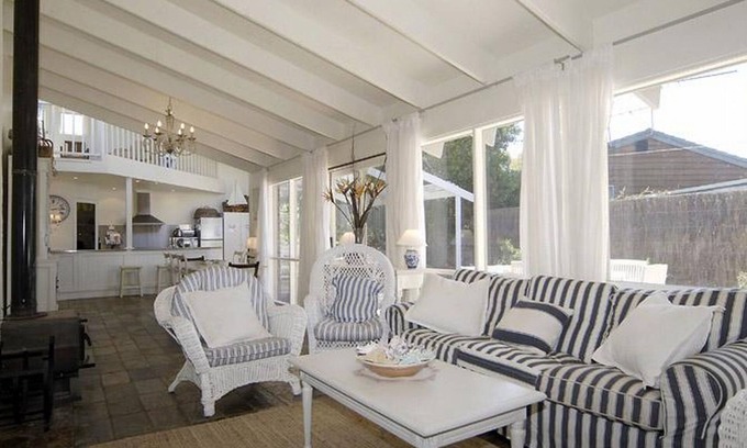 Jan Juc House | Relax at Jan Juc Barnett Place with Oceanfront Views