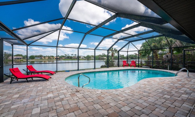 Port Charlotte Villa | Pet-Friendly Oceanfront Villa with Private Pool Availability