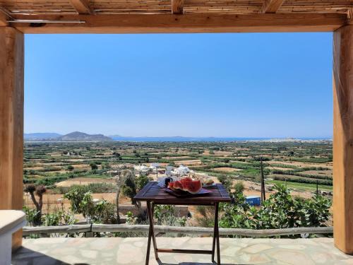 Glinado Apartment | Elegant Janakos Apartment: Family-Friendly with Hot Tub