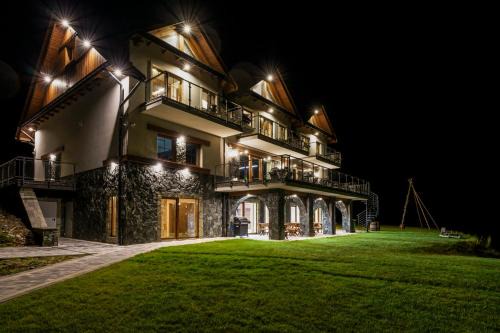 Milowka Bed & Breakfast | Oceanfront Retreat: Janasiówka with Exceptional 9.5 Rating