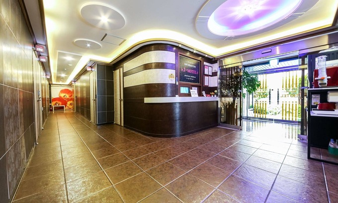 Jangseong Hotel | Eco-Friendly Stay at Jangseong J with Breakfast Included