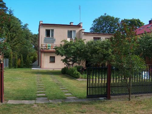 Jantar House | Family-Friendly Jantar Wynajem Pokoi & Cozy Cabins