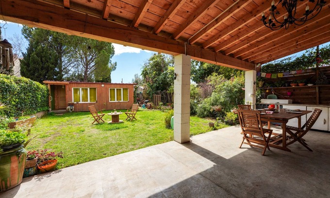 Saint-Barnabe Apartment | Jardin Bohème - Jardin, terrasse et cuisine d'été.