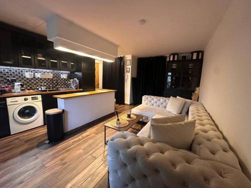 Le Busca Apartment | Comfortable Jardin des Plantes with Secure Parking & Terrace