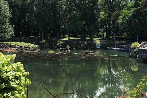 Jarnac Apartment | Idyllic Jarnac River House - Family-Friendly Getaway
