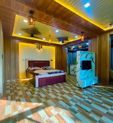 Mayapur Apartment | Jarokhā by Nivāsa- Scenic Stay Overlooking Ganga, Mountain View, 2 minutes from Ganga Ghaat, 10 minutes from Raja ji national Park
