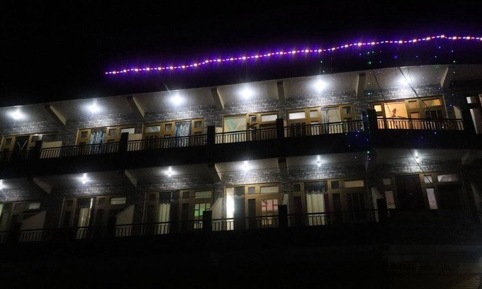 Mohal Hotel | Cozy Jasmine Bed and Breakfast in Kullu with Breakfast