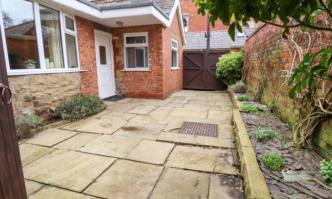 Lytham St. Anne's Cottage | Pet-Friendly Jasmine Cottage with Garden in Lytham St. Annes