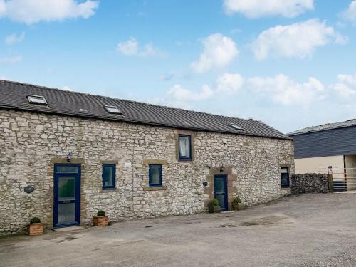 Winster House | Discover Jasmine Cottage: Family-Friendly Stay with Top Score