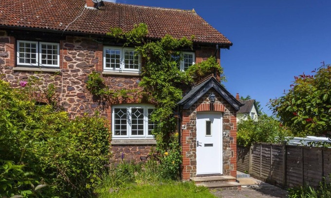 Porlock Cottage | Pet-Friendly Jasmine Cottage in Picturesque Porlock