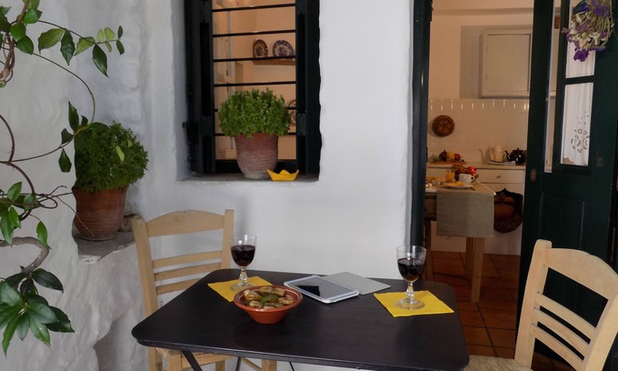Skiros House | Jasmine House: Cozy Stay in Chora of Skyros, 9.2 Rated