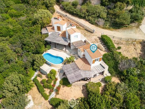 Eden Rock Apartment | Discover Jasmine Panoramic Hideaway with Pool & Family Fun