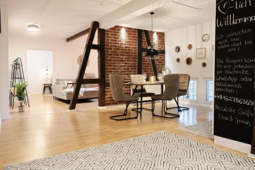 Hamelin Apartment | Top-rated JASTA Homes: Altstadt-Apartment with Pool & Dining