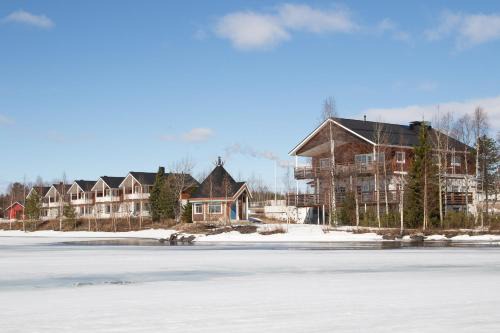 Kemijarvi Resort | Discover Jauri Resort: Pet-Friendly Escape with Ocean Views