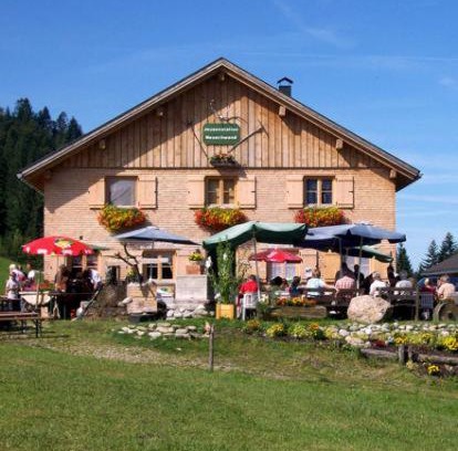 Hittisau House | Pet-Friendly Jausenstation Neuschwand with Breakfast Included