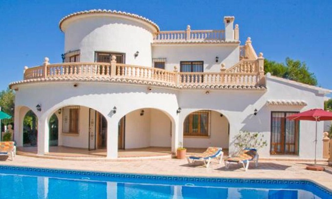 Media Luna Villa | ***JAVEA VILLA*** 4 Bedrooms| Private Pool | Free A/C | Free WIFI | BBQ