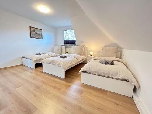 Letmathe Apartment | Central Retreat with 5G Internet and Netflix Access