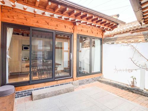 Gahoe-dong House | Relax at JAY Hanok – Guest Rated 8/10 for Comfort