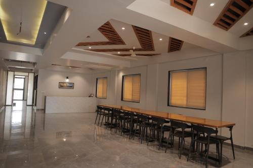 Pimpri - Chinchwad Hotel | Jayam Royal Stays