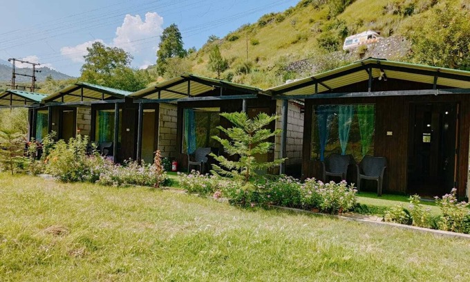 Barkot Hotel | Jayara Resort And Cafe