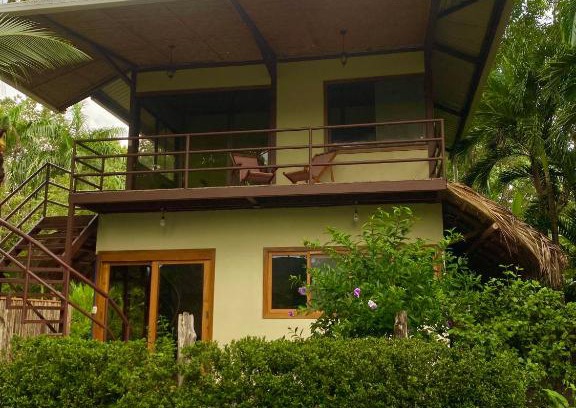 Paquera Cabin | Cozy Jazlyn Lodge & Tours: Family and Pet-Friendly Escape
