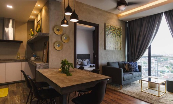 Kuching Apartment | Comfortable Jazz Suites 1 Vivacity with Hot Tub & Family Perks