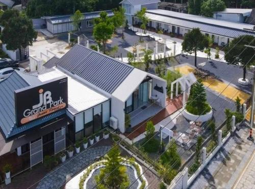 Chang Klang Resort | Family-Friendly JB Grand Resort with Top Amenities