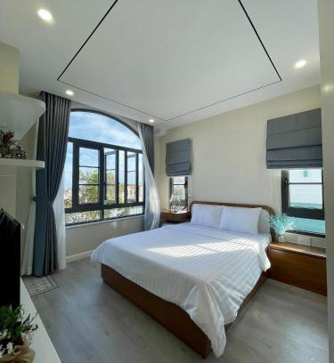 Phan Thiet Hotel | JB. Nguyễn Villa NovaWorld: Oceanfront Retreat with Pool