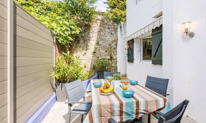 Ciboure Apartment | Oceanfront Escape at Jean Jaurès by Interhome: Rated 9.4
