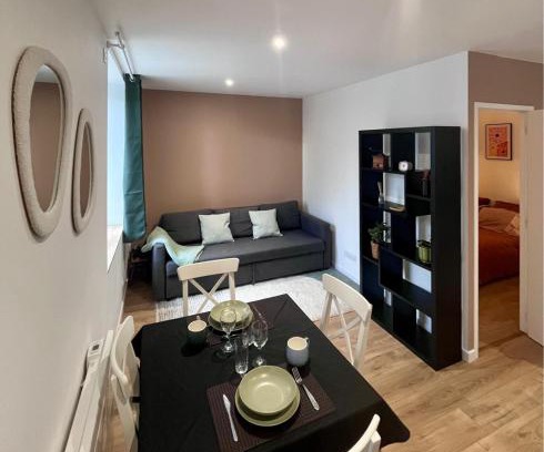 Saint-Jean-sur-Vilaine Apartment | Jean Vilain