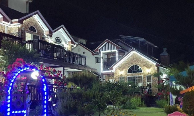 Jecheon House | Eco-Friendly Jecheon Provence Pension with Family Amenities