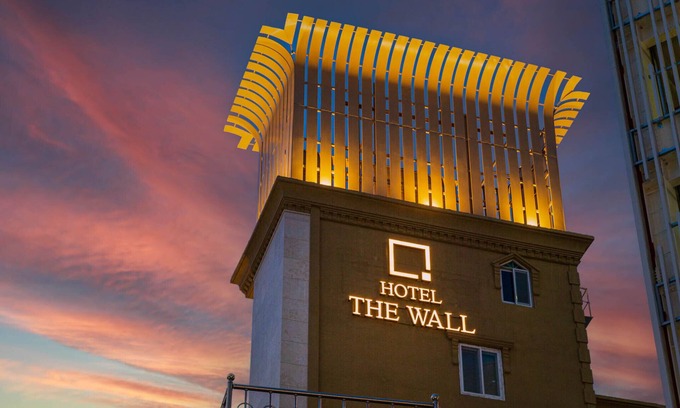 Jecheon Hotel | Top-Rated Jecheon The Wall Hotel with Family-Friendly Amenities