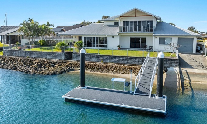 Yamba House | Jeffery River Retreat | Unforgettable Sunsets in Yamba