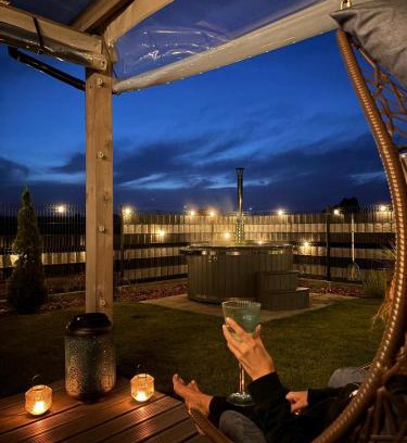 Poniszowice House | Experience Jej i Jego: Exclusive Cabins with Ocean Views