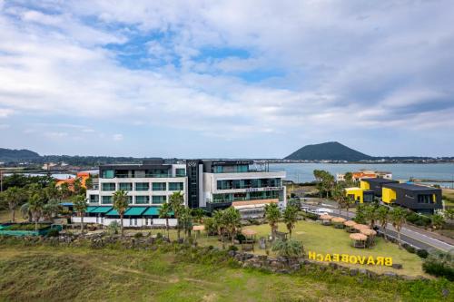 Seongsan Hotel | Discover Jeju Attirance: Oceanfront Views & Family-Friendly