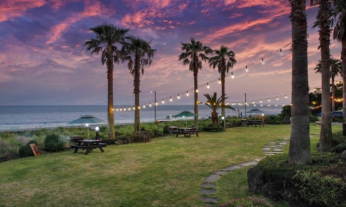 Namwon House | Welcoming Jeju Bada Walking Pension - Rated 9.2/10!