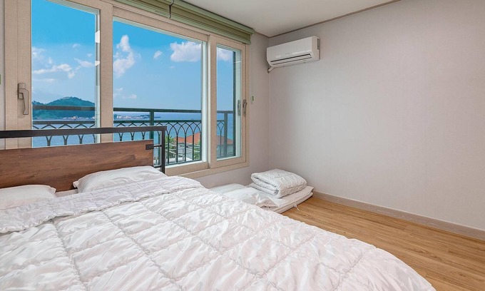 Hallim House | Top-Rated Family Retreat at Jeju Jang Sugot Pension