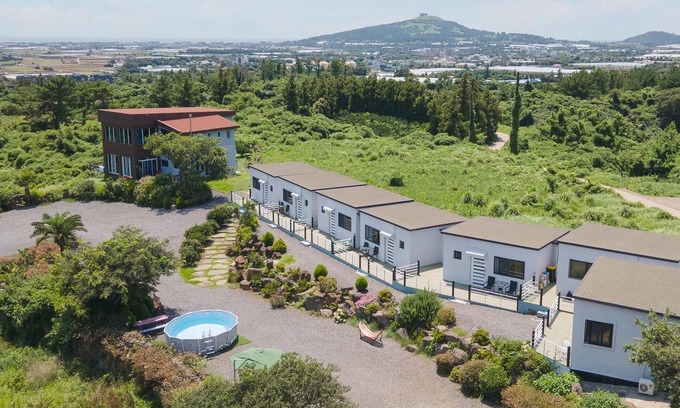 Andeok House | Cozy Jeju Joyhouse with Family-Friendly Amenities