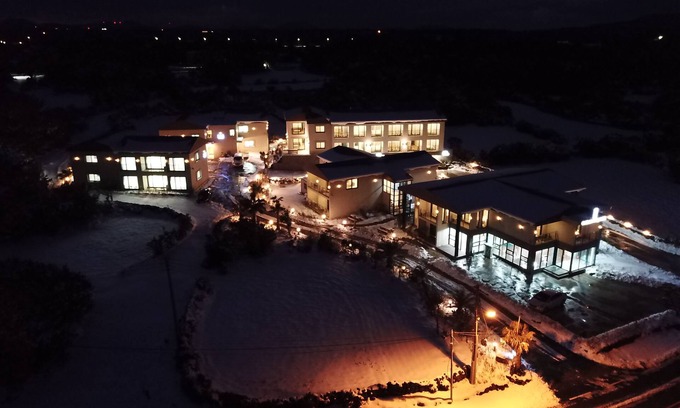 Seongsan Hotel | Relaxing Retreat at Jeju Ocean Square Resort with Pool